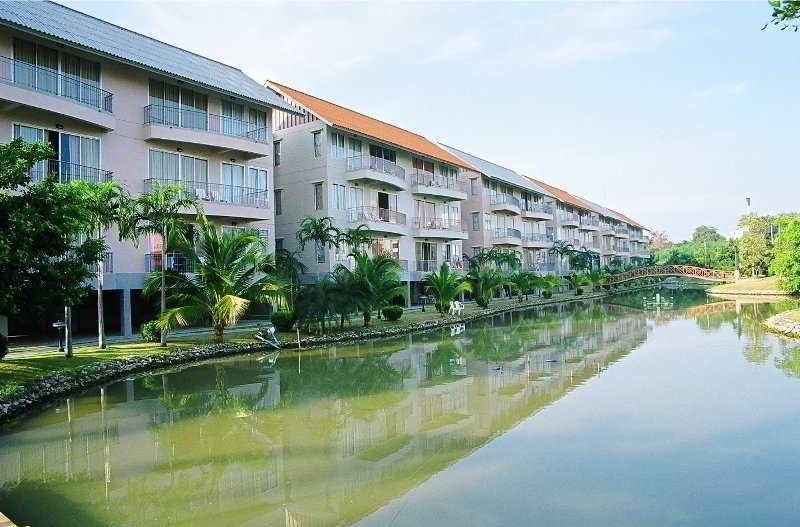 The Leela Resort & Spa Pattaya Exterior photo